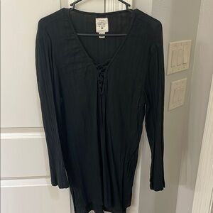 Black Long Sleeve V-Neck Top